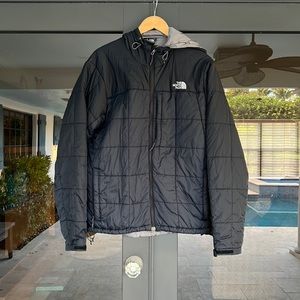 The North Face Men's Insulated Hoodie in Black Size Large